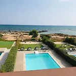 Gorgona Seafront Villas 3 Bedroom With Private Swimming Pool