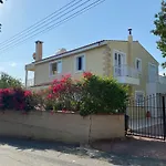Paphos Apartment With Private Pool