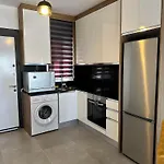 Iskelede Denize Sifir Havuzlu Sitede Loft 1+1