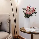 16 Executive Suites
