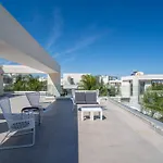 Phaedrus Living: Luxury Seaview Villa Panorama