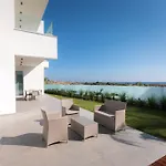 Sea Pearl Beachfront Villas - Breeze