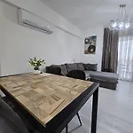 Luxury Pool View Edelweiss Brand New 1-Bedroom Apartment With Free Waterpark