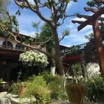The Bunch Of Grapes Inn