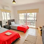 Sky Line City Apartment, 150M From Chabad Lubavitch