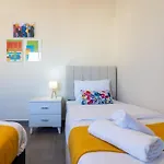 Sapphire'S 2-Bedroom Apartment In Larnaca