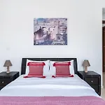 Stellar 3-Bedroom Villa And Pool In Protaras