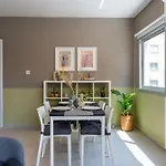 Cloudwalk 1- Bedroom Apartment In Larnaca