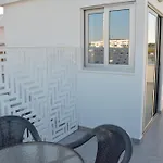 Green Bay Suites