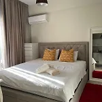 Cozy Apartment By The Sea