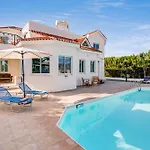 Villa Di Mare By Ezoria Villas