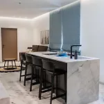 Luxurious 2Bed City Apartment