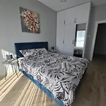 Luxurious 1-Bedroom Apartment With Pool View At Caesar Resort