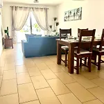 Nissi Sandy Bay C09