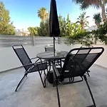 A5 Luxe Oasis Retreat - 3 Minute Drive To Beach