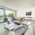 Azure Breeze Villa - Roof Garden & Sea Views