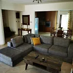 Christina'S Luxury Villa