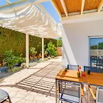 Blue Velvet Villa By Ezoria Villas