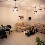 Estea - Rhea'S Cozy 1 Bedroom Apartment
