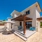 Atlantica 4 Bedroom Villa Near The Beach