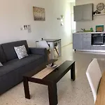 White House Studio With Sea View And Parking