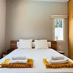Stylish One Bedroom Apartment At Paphos Harbour