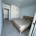 Abelia Floor 10