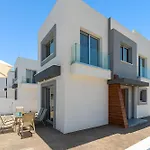 Villa Seabreeze Sofia By Ezoria Villas