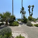 Sea Breeze Court