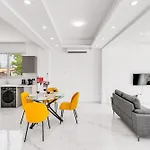 Villa Seabreeze Chloe By Ezoria Villas