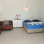 Guest House In Paradise