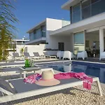 Brand New Luxurious Villa With Pool