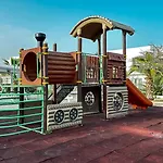 Вилла В Жилом Комплексе. 80 М До Моря. Аквапарк