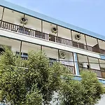 Sky Ward City Rooms, 150M From Chabad Lubavitch