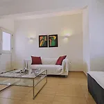 Stay Olivia Apartment