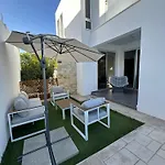 House With 2 Bedrooms And Pool