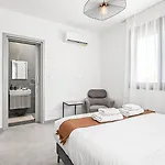 Sea-Cube Residence I Apartments