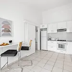 Ivy Blue Villa By Nomads - Short Walk To Coral Bay