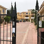 Cozy House Near The Beach In Regina Gardens