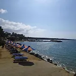Superior Serenity Apartment Near Coral Bay
