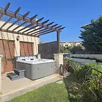 Stay Aphrodite Hills Apartment