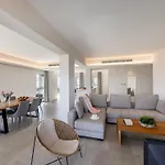 Emerald Bay Sea-Front Penthouse