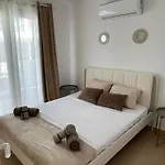 Polly Apartment