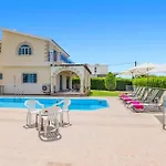 Villa Joanna Coral Bay By Villa Plus