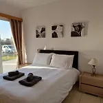 Villa Dora - Royal Stay
