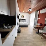 Modern Studio N1 Private Kitchenette And Bathroom