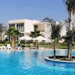 Modern 2-Bedroom Apartment Located In An Exclusive Area