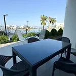 Modern One-Bedroom Apartment In Popular Area