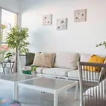Paradise Gardens Pool View Apartment