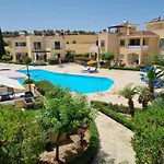 Cyprus Townhouse Queen Bed Pool Patio Air Freep
